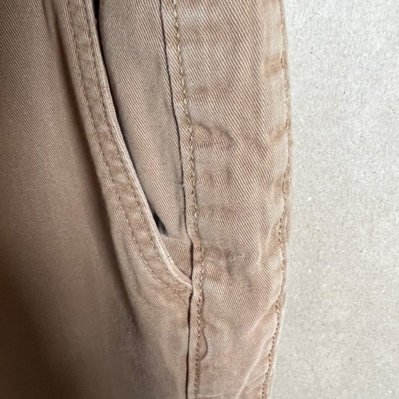 Eddie Bauer Wide lampasse type side seam Relaxed Tapered Leg Khaki Size 2 - Picture 4 of 11